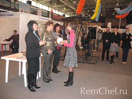 23-25 сентября 2008 г. в Челябинске прошла Третья межрегиональная выставка «Коттеджное строительство. Осенний сад», организованная Выставочным центром «Восточные ворота». Более ста организаций, среди которых – предприятия из Москвы, Тюмени, Екатеринбурга,